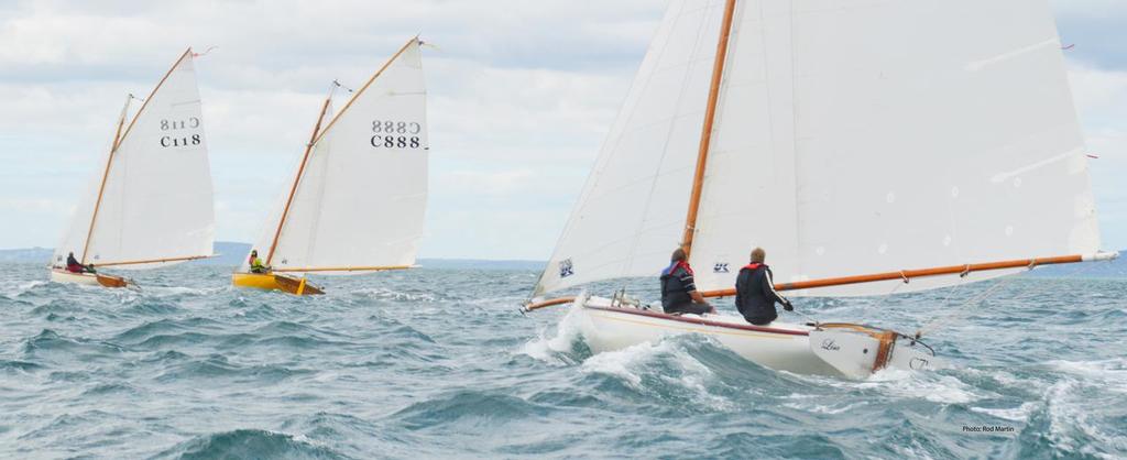 Sorrento and Mystify leading Lisa to the second mark © Rod Martin